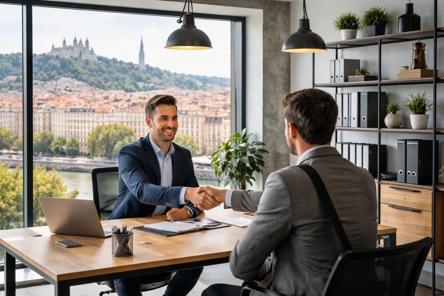 cabinet de recrutement spécialisé dans l'industrie à lyon, expert en placement de talents qualifiés pour les entreprises industrielles de la région.